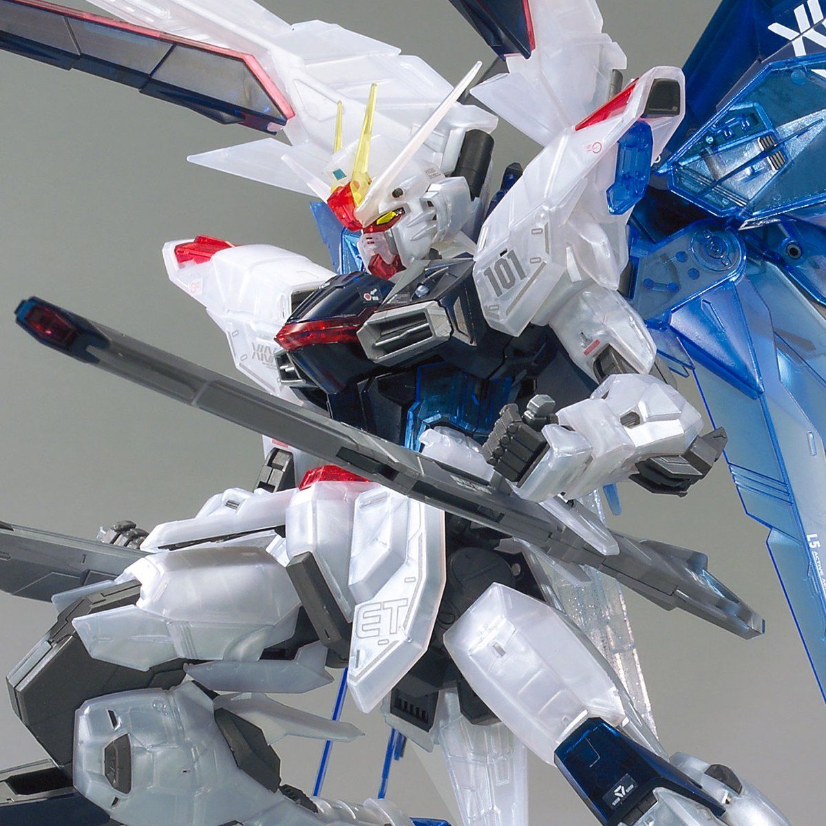 MG 1/100 ガンダムベース限定 フリーダムガンダム Ver.2.0 [クリア ...