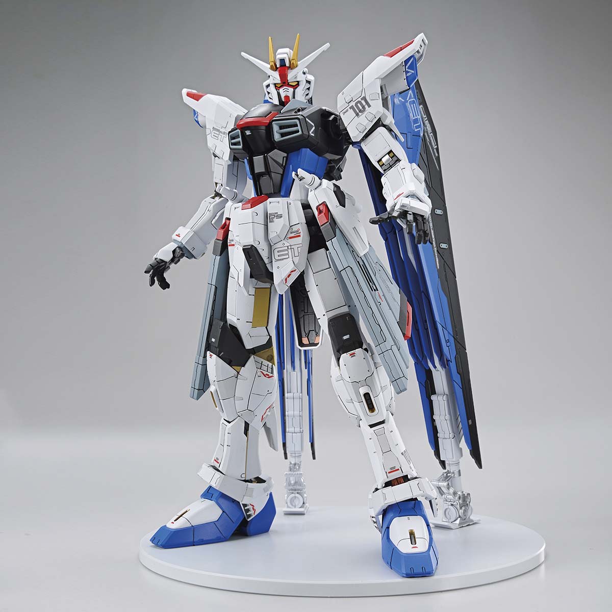 Freedom Gundam Ver.GCP | munchercruncher.com