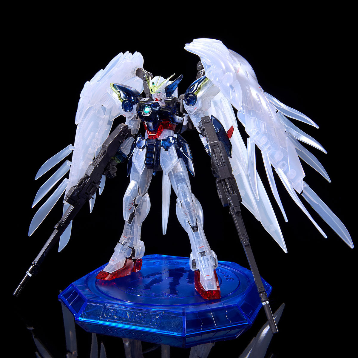 RG 1/144 ガンダムベース限定 ウイングガンダムゼロ EW [クリアカラー] − 商品情報｜THE GUNDAM BASE - ガンダムベース 公式サイト