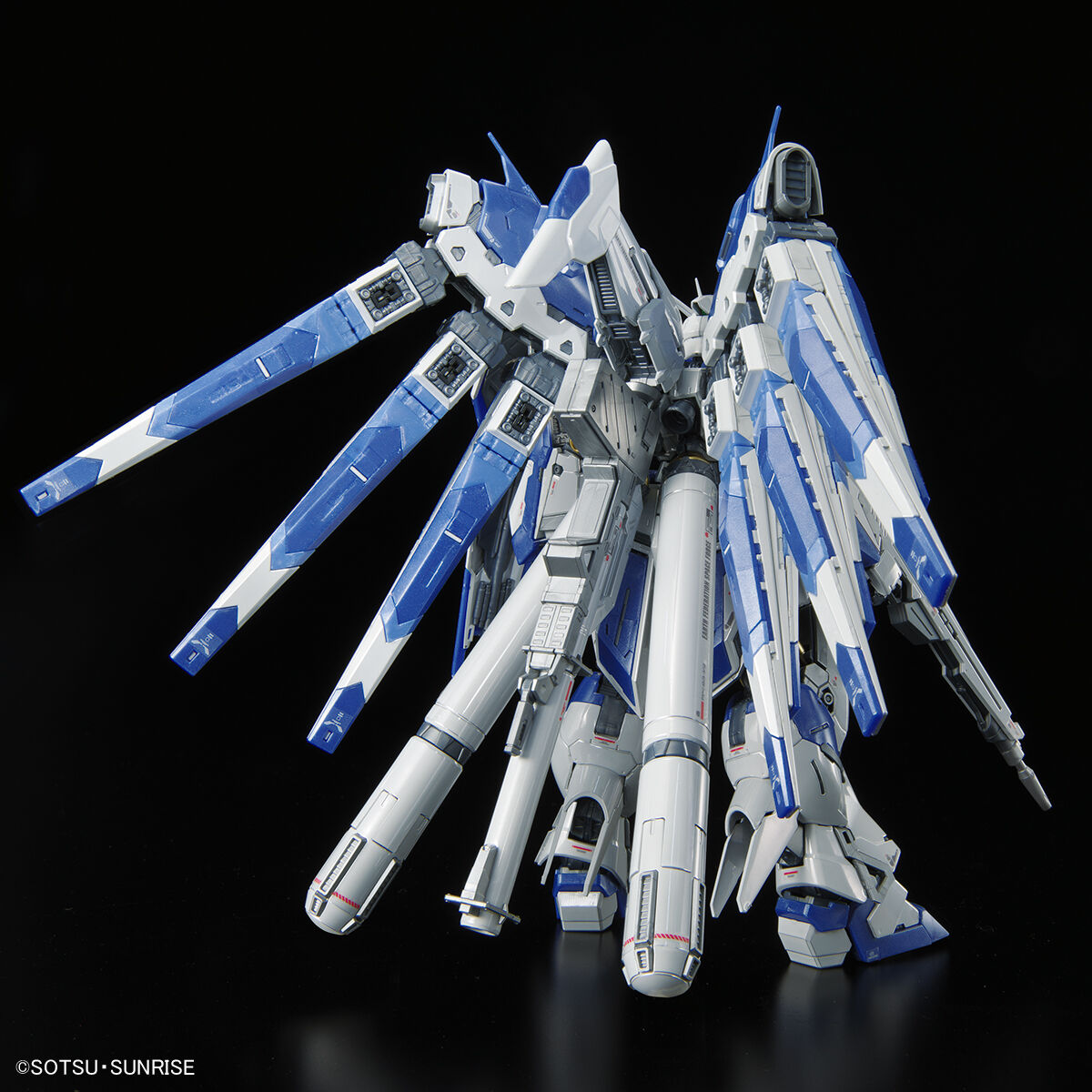 1/144 Hi-νガンダム [チタニウムフィニッシュ] RG 「機動戦士ガンダム