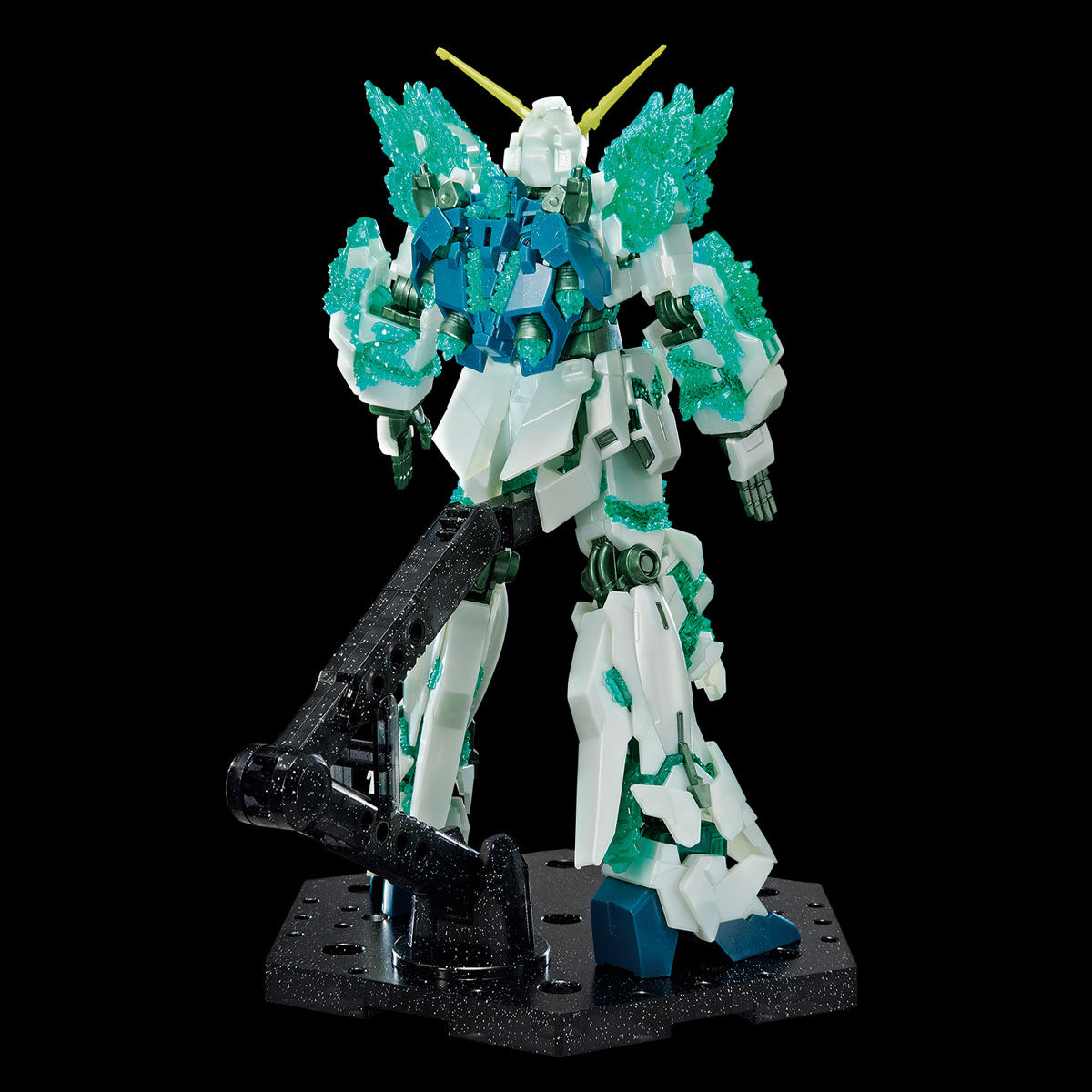 HG 1/144 ガンダムベース限定 ユニコーンガンダム(光の結晶体) − 商品 