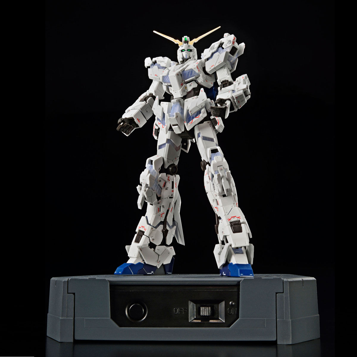 希少 未使用品 1/144 RG RX-0 ユニコーンガンダム デストロイモード