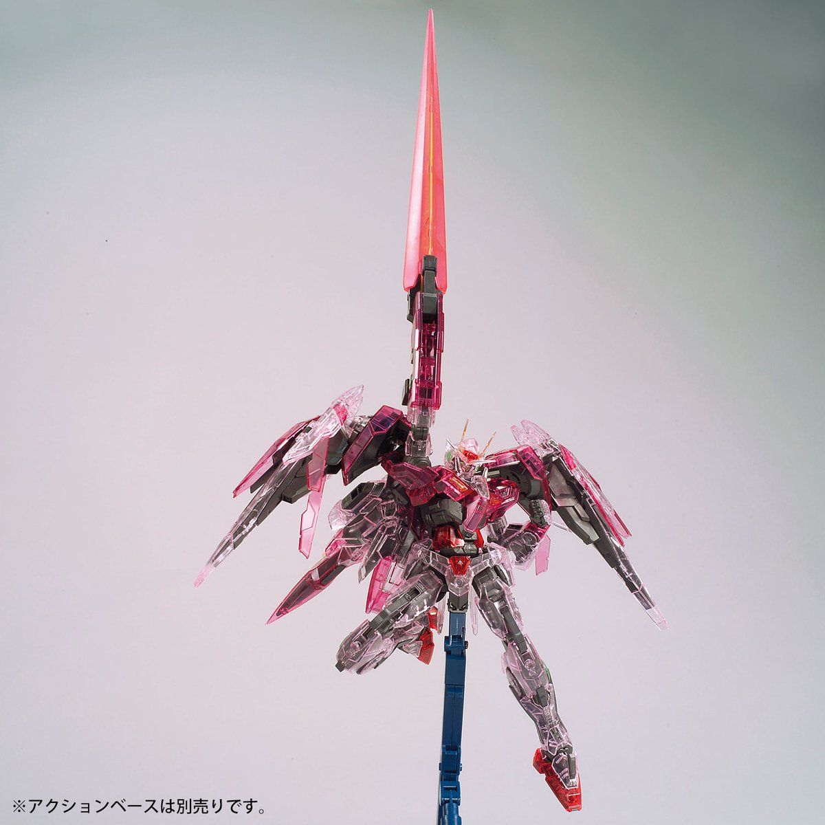 1100スケールガンダムベース限定 MG 1/100 GN-0000+GNR-010 トランザム 