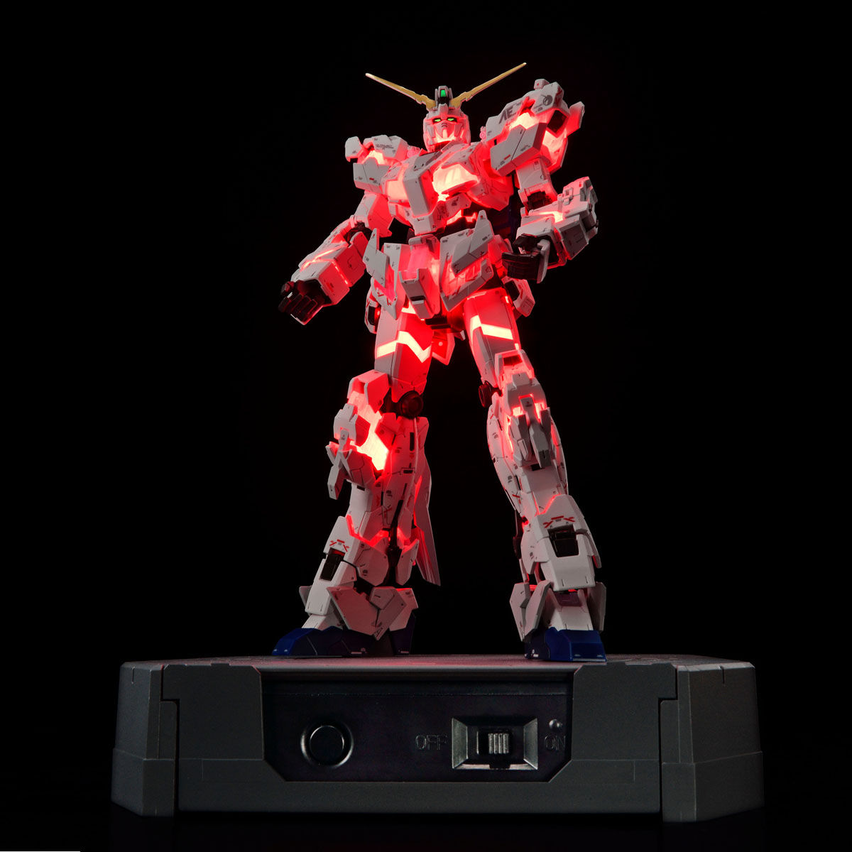 バンダイ RG 1/144 RX-0 ユニコーンガンダム Ver.TWC 完成品 - プラモデル