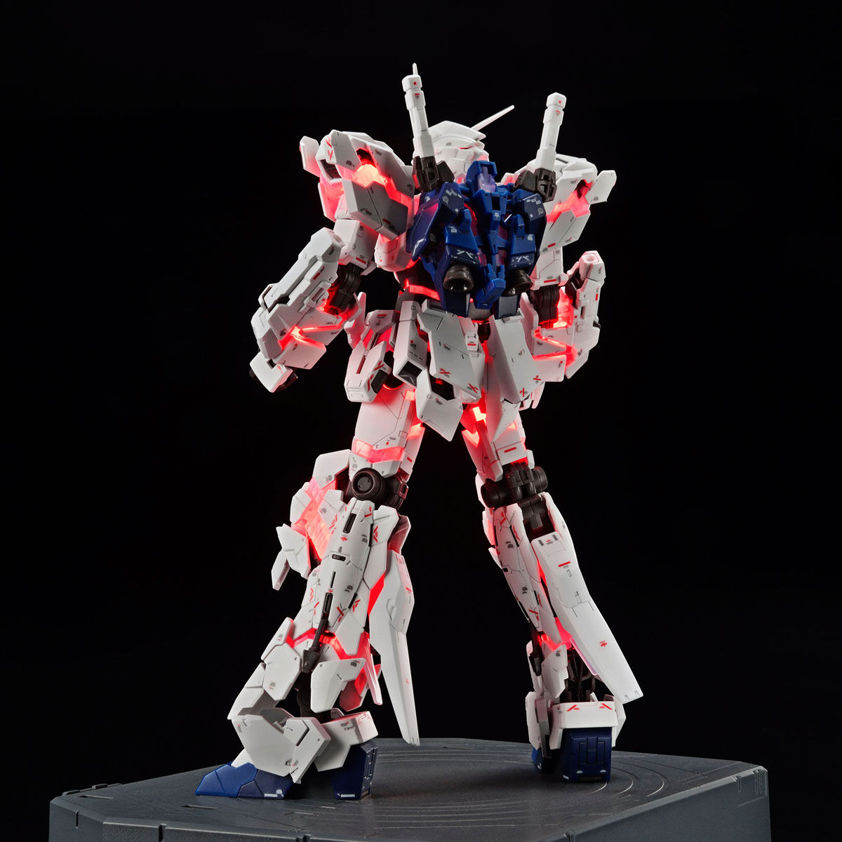 RG 1/144 ガンダムベース限定 RX-0 ユニコーンガンダム(デストロイモード) Ver.TWC(LIGHTING MODEL) −  商品情報｜THE GUNDAM BASE - ガンダムベース公式サイト