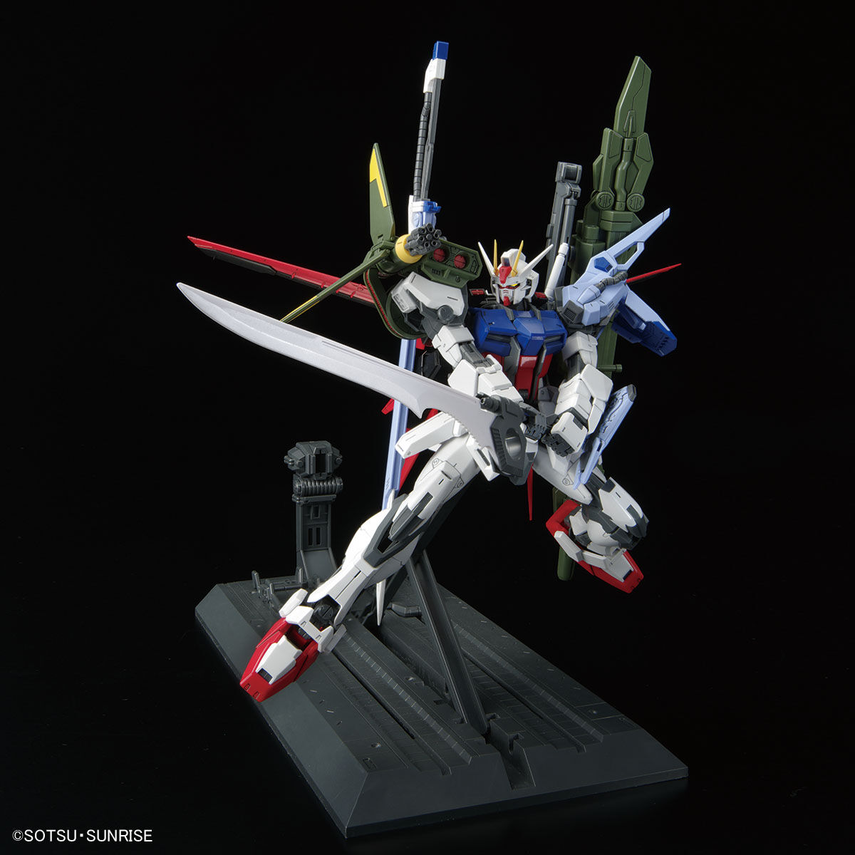 7,644円新品 MG パーフェクトストライクガンダム ガンダムベース限定