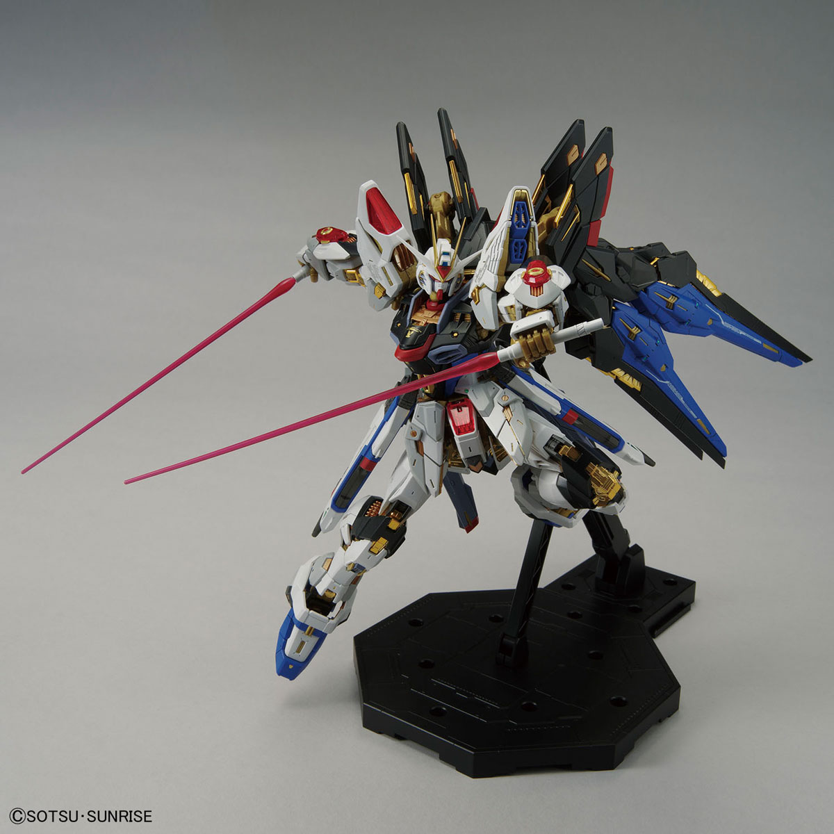 MGEX 1/100 ストライクフリーダムガンダム - プラモデル