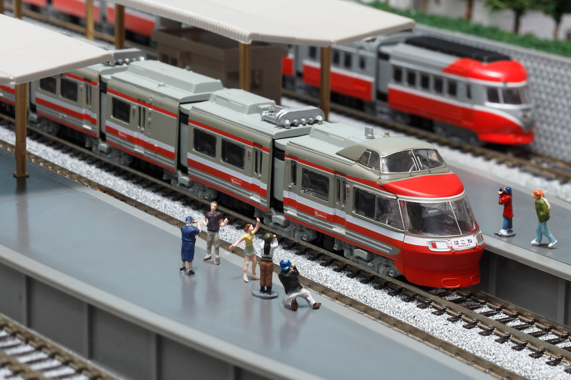 小田急電鉄のロマンスカー・LSE（7000形）と3000形SE
