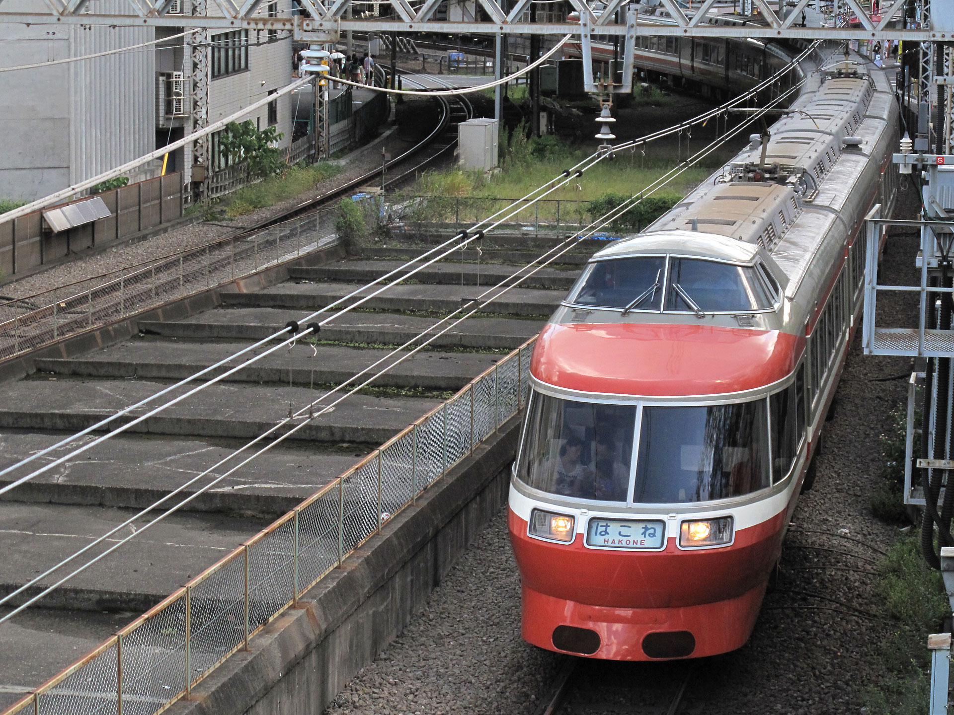 現役で活躍する小田急電鉄のロマンスカー・LSE（7000形）